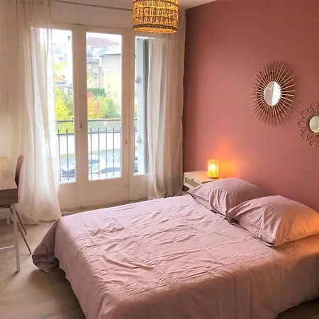 Cosy Iris- T4 - Avec Balcon & Parking Gratuit * Pau