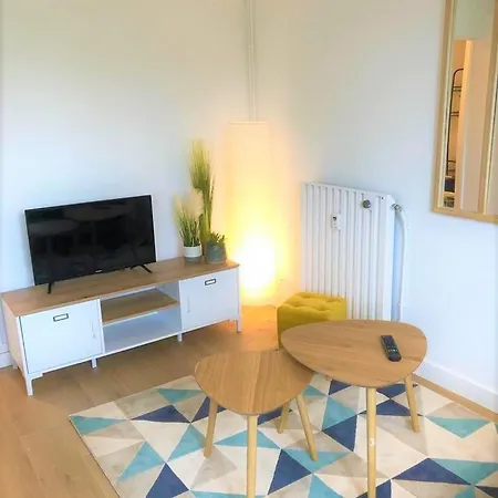 Cosy Iris- T4 - Avec Balcon & Parking Gratuit
