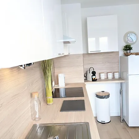 Apartment Cosy Iris- T4 - Avec Balcon & Parking Gratuit *