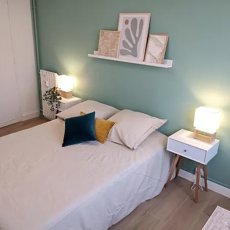 Apartment Cosy Iris- T4 - Avec Balcon & Parking Gratuit *
